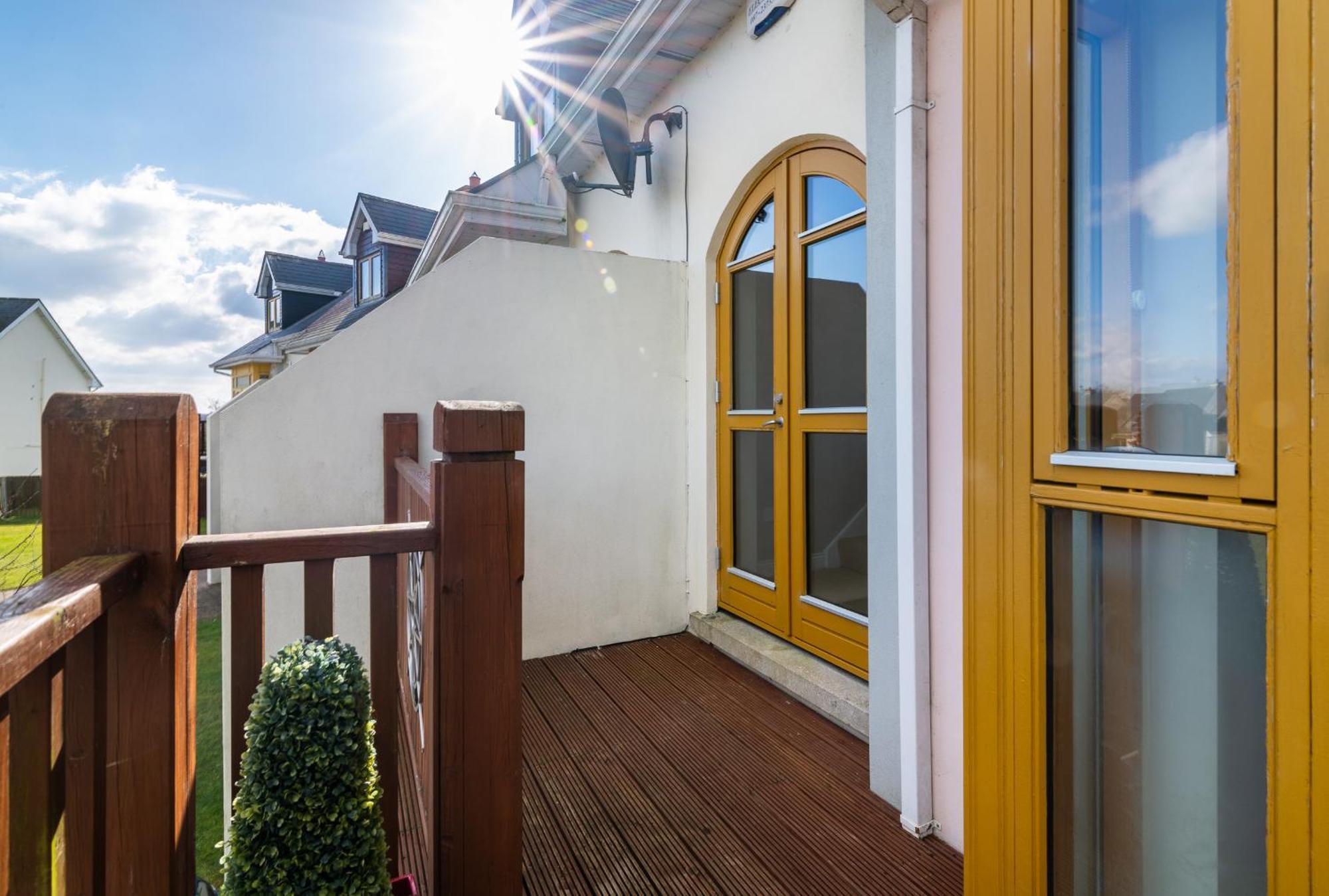 Shannonside - Stylish 5 Bed Marina Home & 40Ft Mooring Termonbarry Bagian luar foto