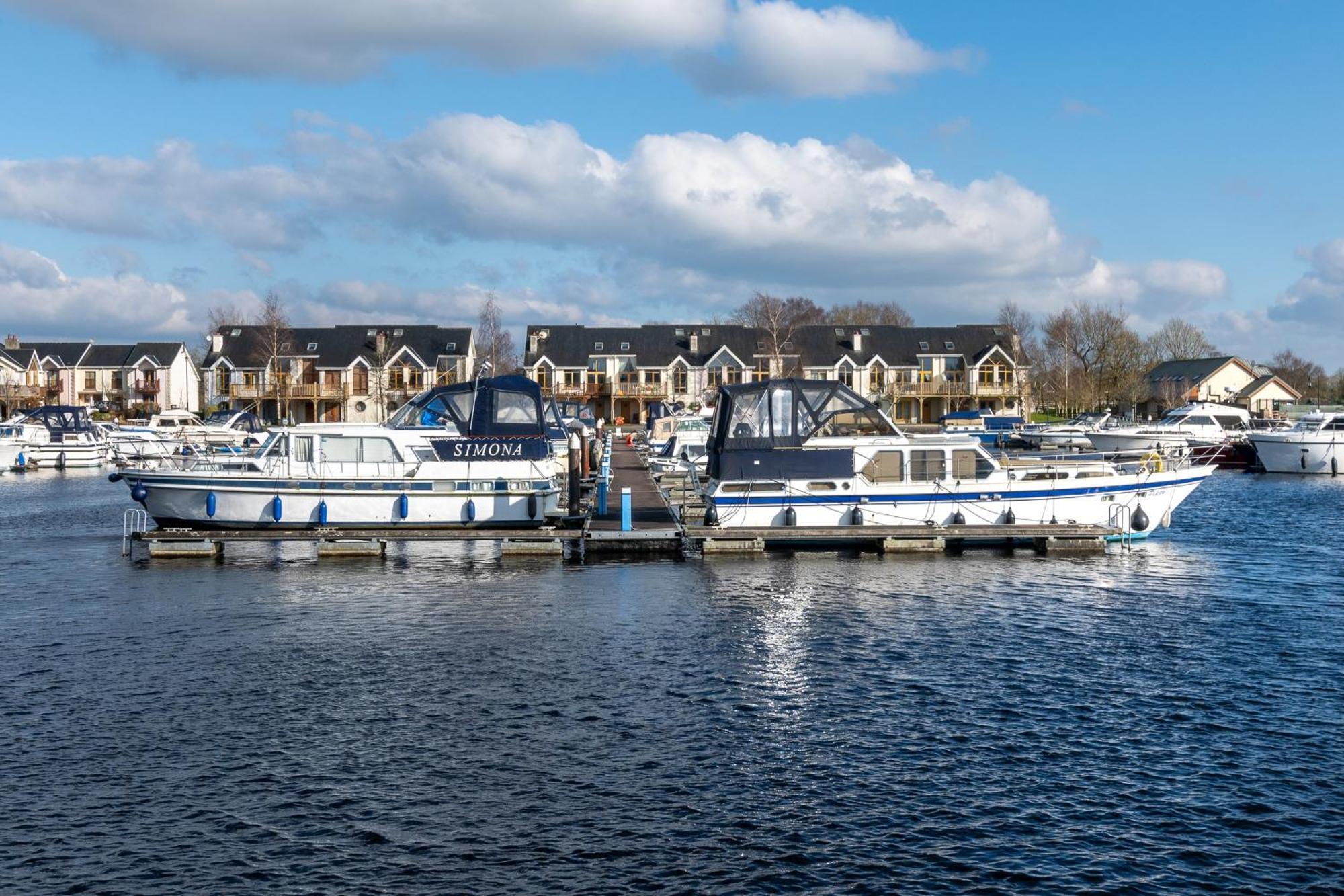 Shannonside - Stylish 5 Bed Marina Home & 40Ft Mooring Termonbarry Bagian luar foto